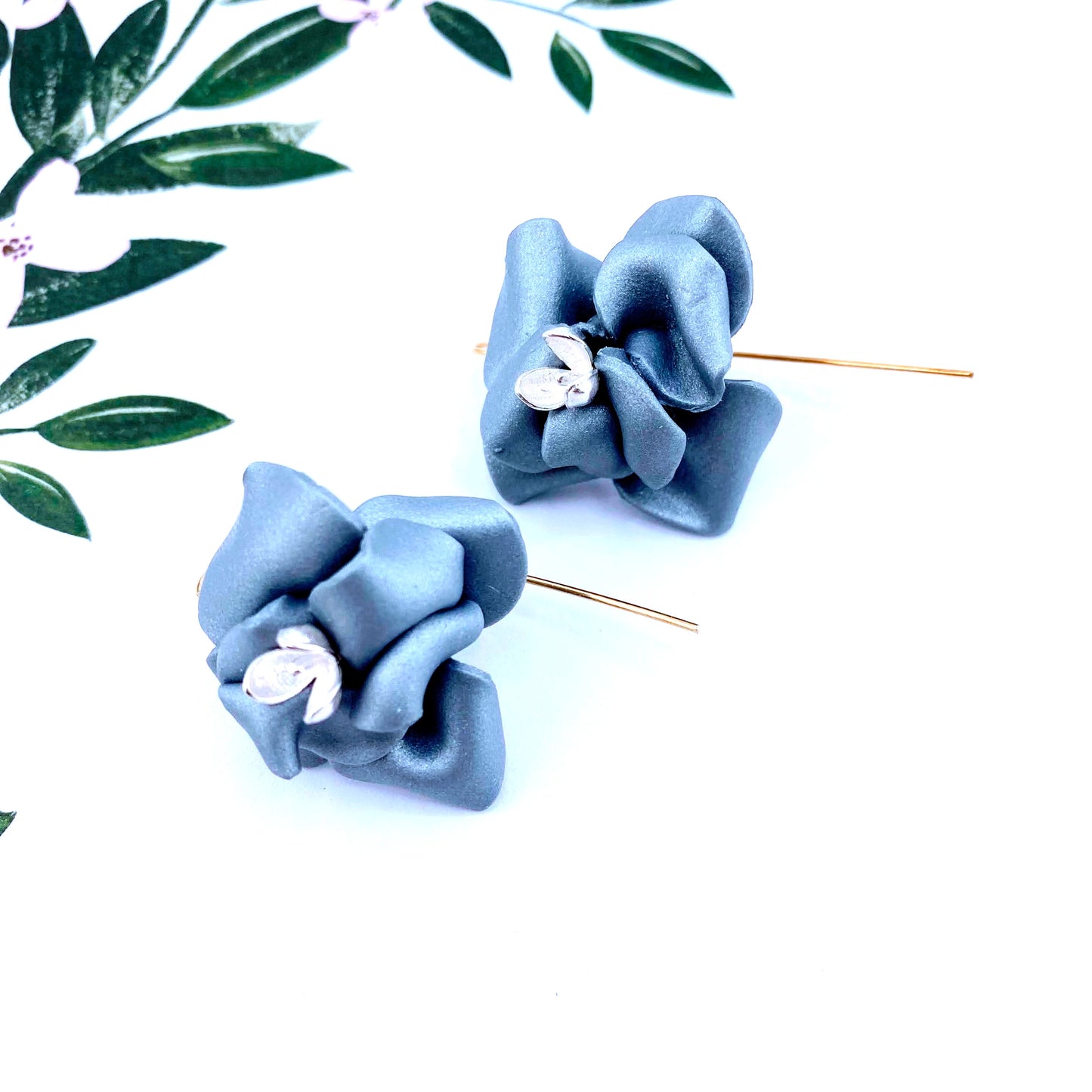 Gray Natalia Drops with Gold & Silver Flower