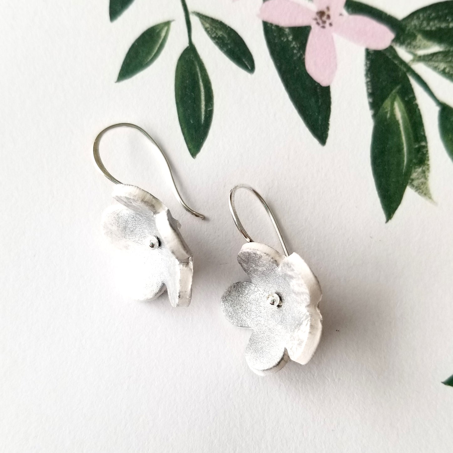 Silver Aubrieta Drops